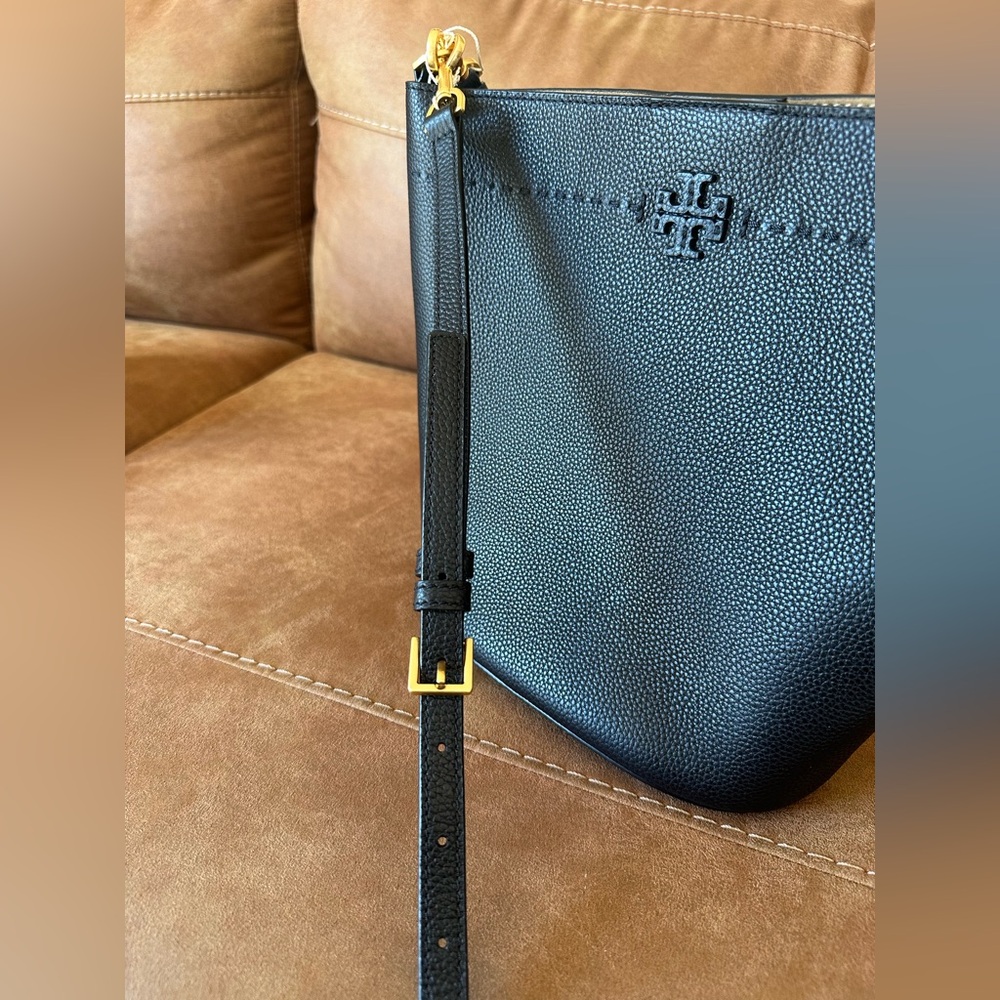 Tory Burch McGraw Bucket Bag - Picture 6 of 14